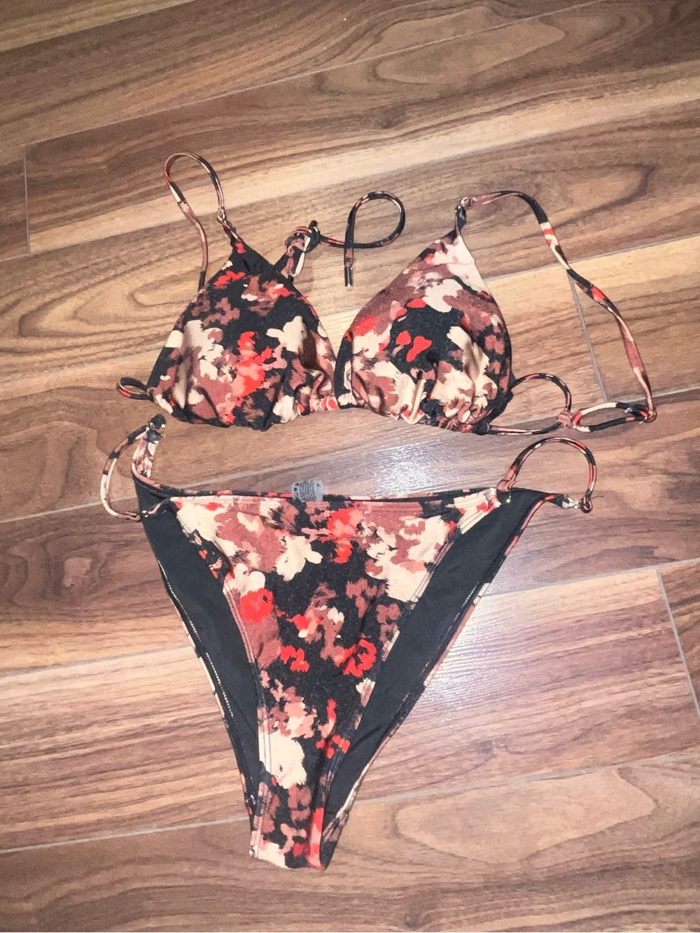 Dynamite Floral Print Triangle Bikini Set in Black and Red